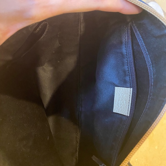 GUCCI Logo Monogram White Handbag, 100% Authentic - Picture 7 of 8